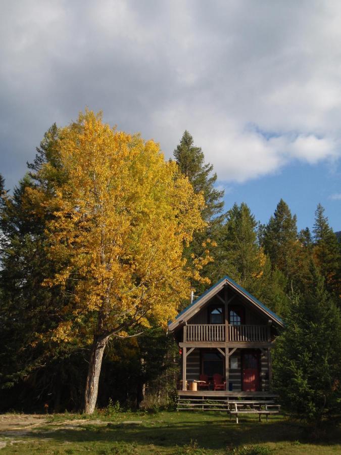 Nipika Mountain Resort Radium Hot Springs Exterior foto
