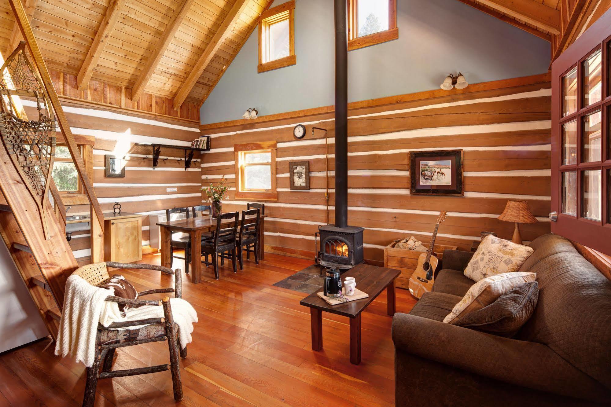 Nipika Mountain Resort Radium Hot Springs Exterior foto